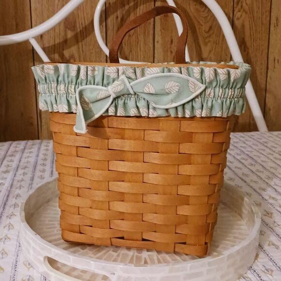 1996 Longaberger Tall Key Basket with Green Leaf Patterned Garter - NEW - Picture 10 of 14
